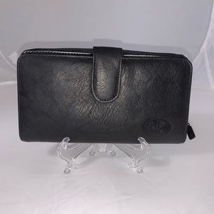 Button Heiress Leather Clutch Wallet Black